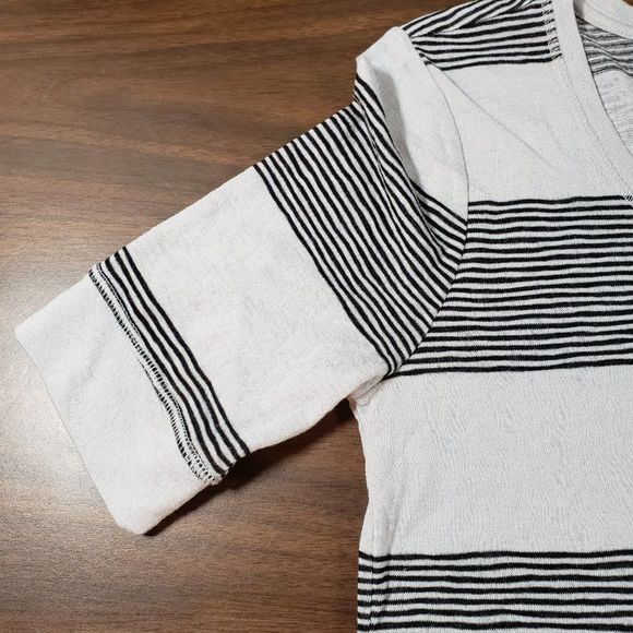 Athleta Stripe Breezy Tee Color Block Scoop Neck Half Sleeve Gray Charcoal Small - Picture 4 of 5